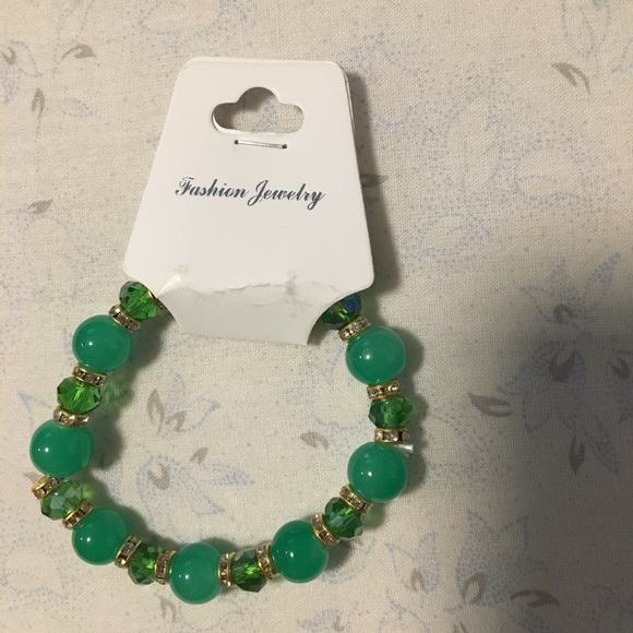 Women’s fashionable bracelet. - Picture 1 of 2